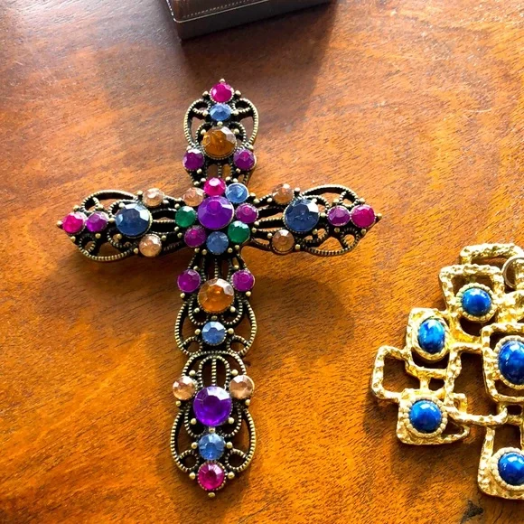 Large Cross Pendant - Picture 1 of 7